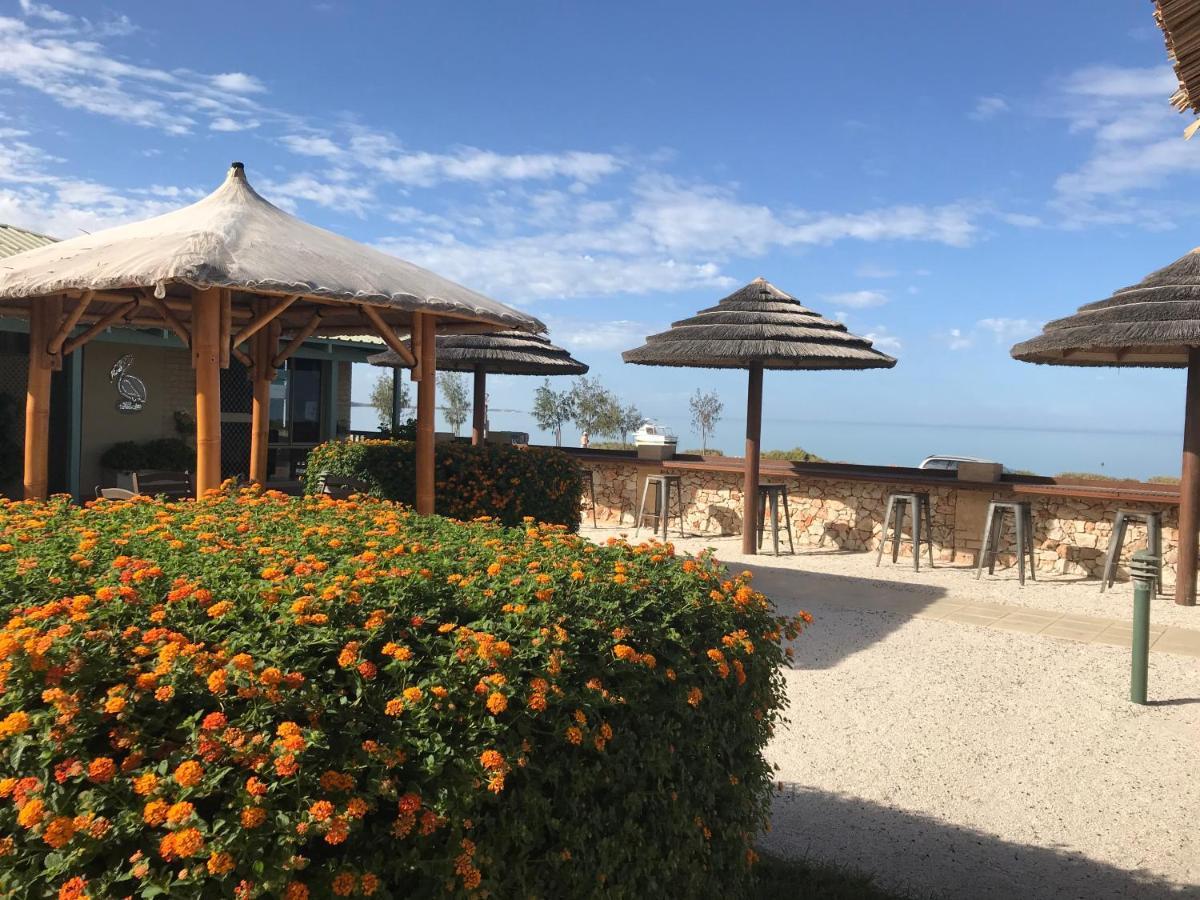 Shark Bay Seafront Aparthotel 3*